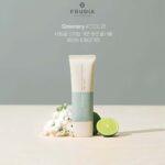 Kem Dưỡng Da Tay Hương Dầu Phong Lữ Essential Blending Hand Cream Greenery